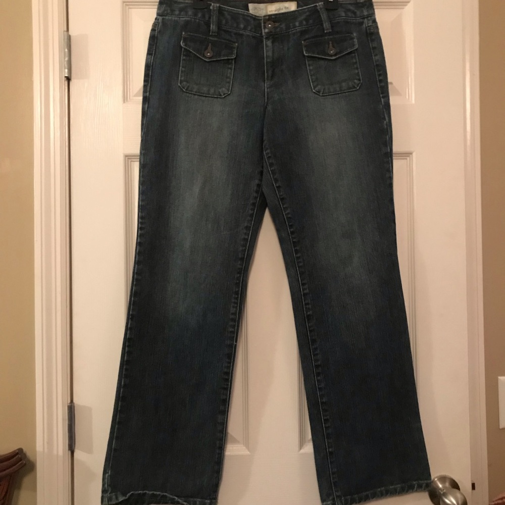 ❗ ̶$̶7̶0̶ LOFT SALE❗ Straight Fit Denim - Picture 3 of 8